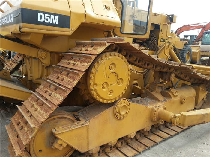 Caterpillar D5M bulldozer second hand caterpillar bulldozer D5M D6D D6G D6M cheap for sale - Buldozer: obrázek 4 Caterpillar D5M bulldozer second hand caterpillar bulldozer D5M D6D D6G D6M cheap for sale - Buldozer: obrázek 4