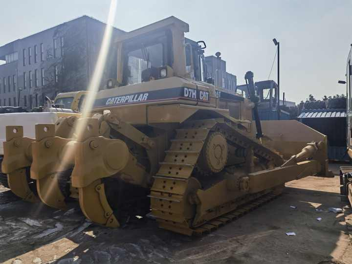 Cheap Price Used CAT Bulldozer machine Japan Caterpillar D7H D7R bulldozer dozer for sale - Buldozer: obrázek 2 Cheap Price Used CAT Bulldozer machine Japan Caterpillar D7H D7R bulldozer dozer for sale - Buldozer: obrázek 2
