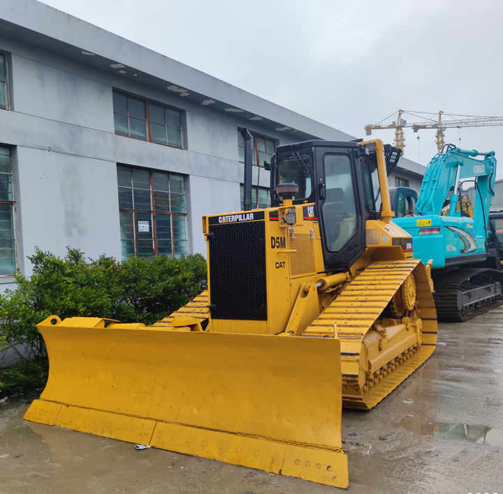 Cheap price CAT D5M Used bulldozer original CAT Tractor D5M LGP bulldozer for sale - Buldozer: obrázek 4 Cheap price CAT D5M Used bulldozer original CAT Tractor D5M LGP bulldozer for sale - Buldozer: obrázek 4