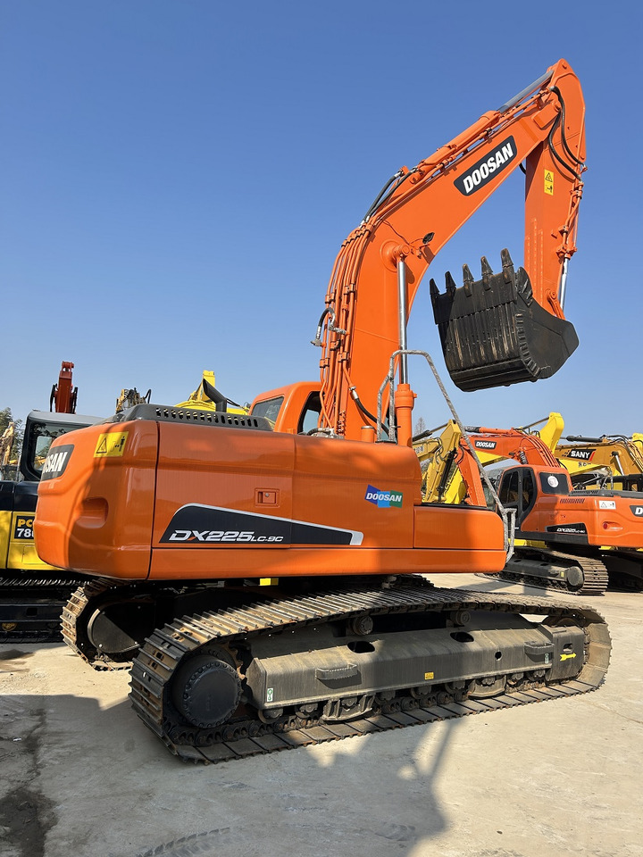 DOOSAN Doosan DX225LC Crawler excavator - Pásové rýpadlo: obrázek 1 DOOSAN Doosan DX225LC Crawler excavator - Pásové rýpadlo: obrázek 1