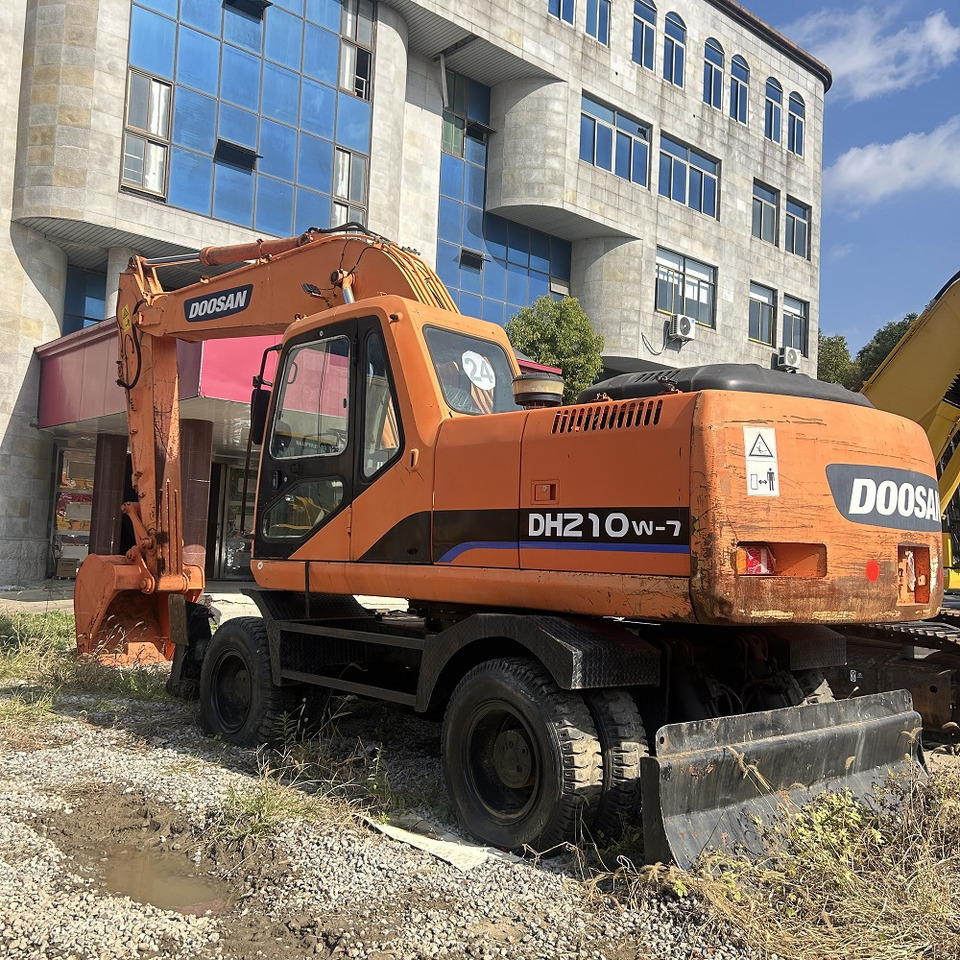 Doosan DH210w-7 wheel excavator - Kolesové rýpadlo: obrázek 2 Doosan DH210w-7 wheel excavator - Kolesové rýpadlo: obrázek 2