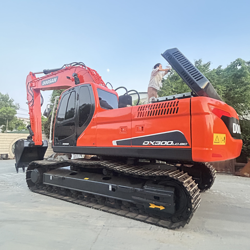 Doosan DX300LC Crawler Excavator - Pásové rýpadlo: obrázek 1 Doosan DX300LC Crawler Excavator - Pásové rýpadlo: obrázek 1
