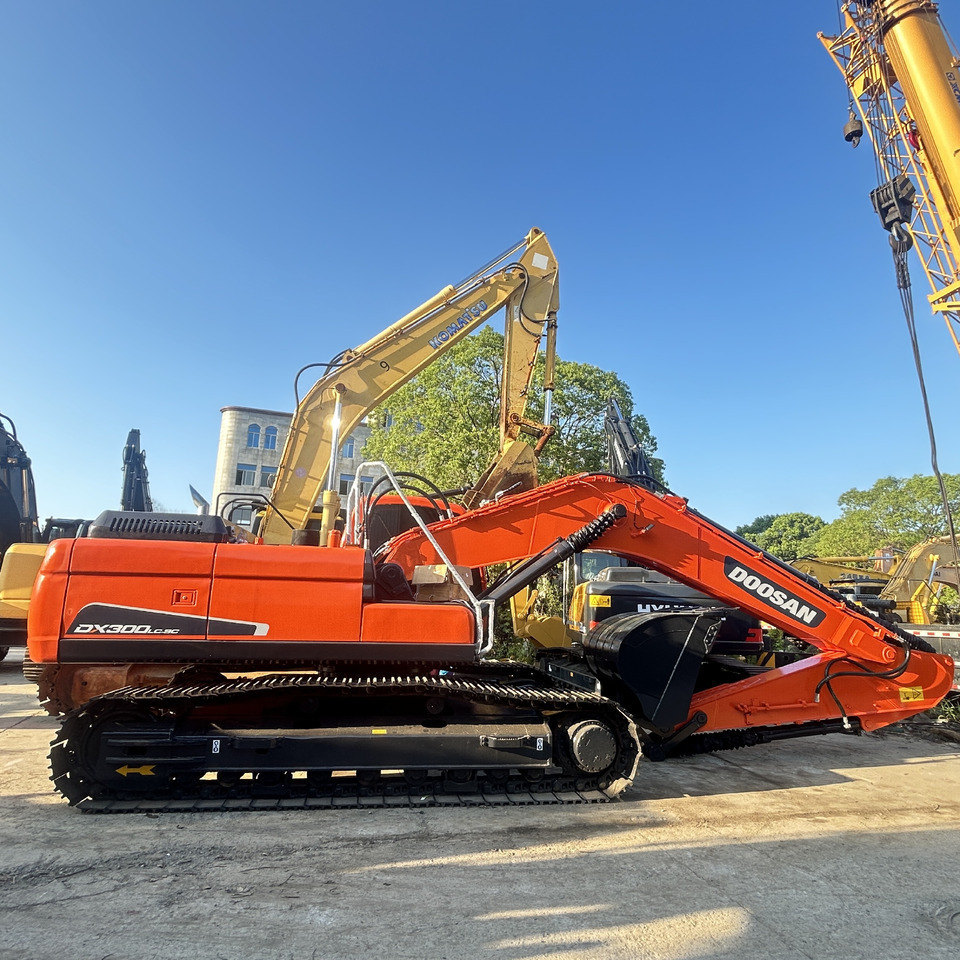 Doosan DX300LC Crawler Excavator - Pásové rýpadlo: obrázek 3 Doosan DX300LC Crawler Excavator - Pásové rýpadlo: obrázek 3
