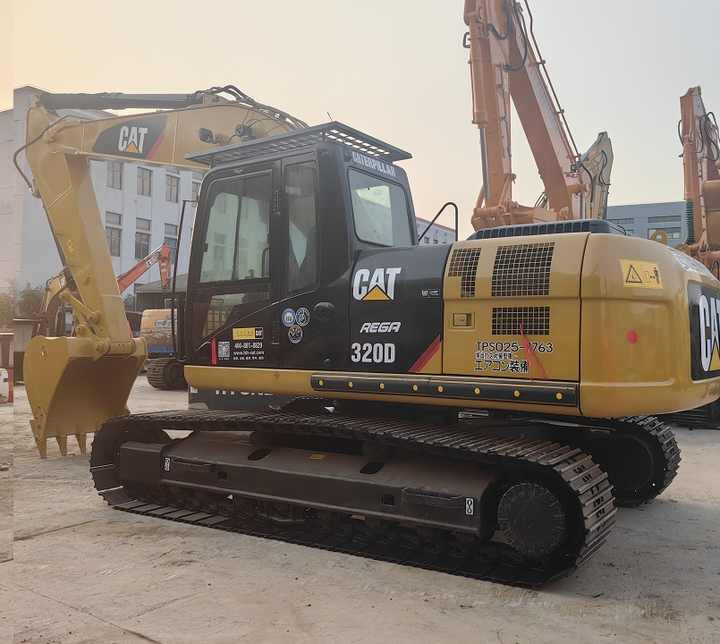Good Condition Excavator with good condition and high performance cat 320D used excavator for sale in china - Pásové rýpadlo: obrázek 2 Good Condition Excavator with good condition and high performance cat 320D used excavator for sale in china - Pásové rýpadlo: obrázek 2