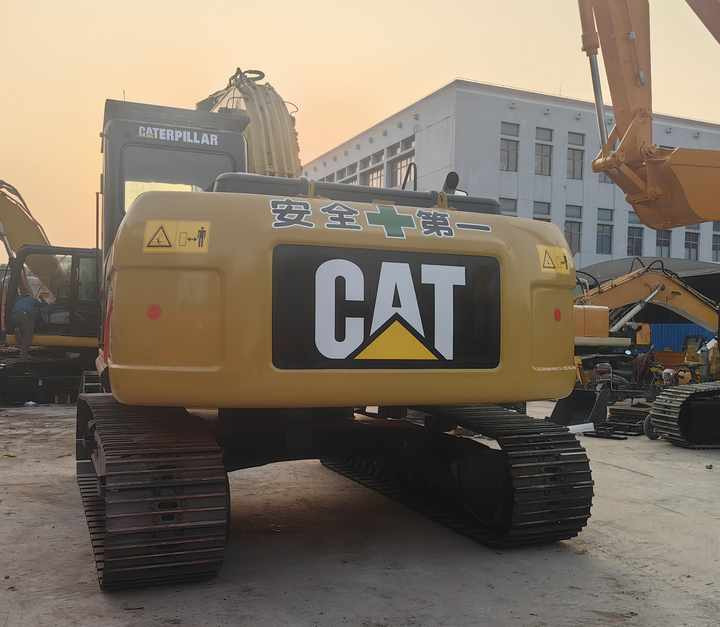 Good Condition Excavator with good condition and high performance cat 320D used excavator for sale in china - Pásové rýpadlo: obrázek 3 Good Condition Excavator with good condition and high performance cat 320D used excavator for sale in china - Pásové rýpadlo: obrázek 3