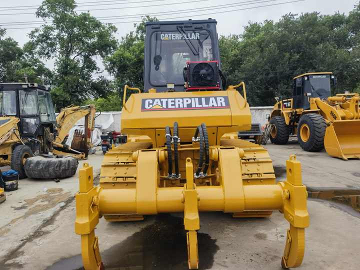 Good condition Used CAT D6G Bulldozers caterpillar used d6g bulldozer on hot sale in shanghai yard - Buldozer: obrázek 2 Good condition Used CAT D6G Bulldozers caterpillar used d6g bulldozer on hot sale in shanghai yard - Buldozer: obrázek 2