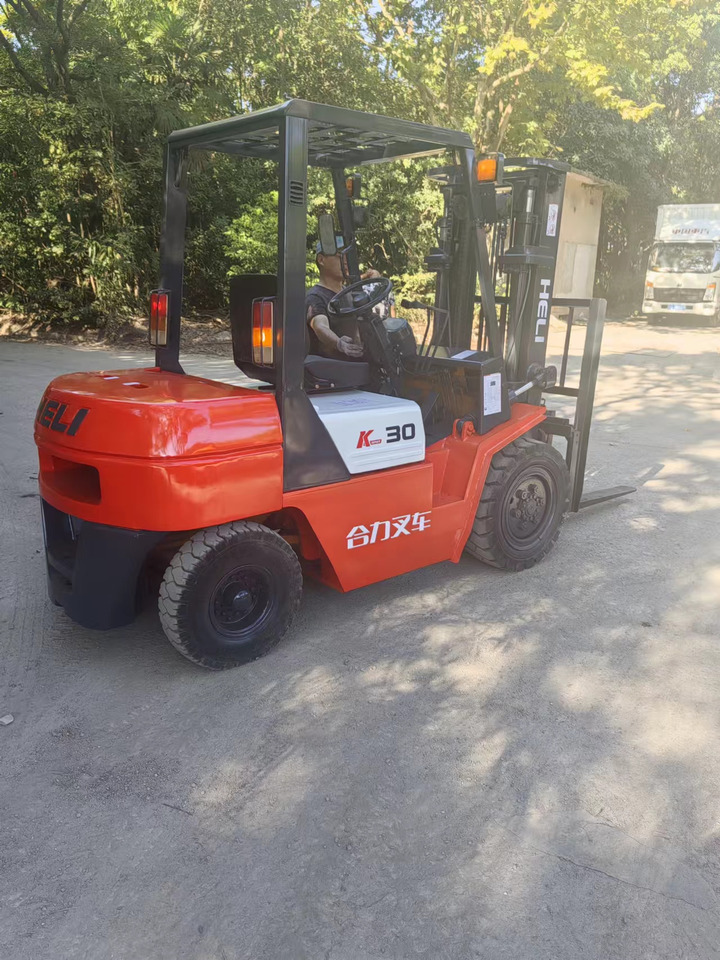 HELI CPCD 30 forklift - Dieselový vysokozdvižný vozík: obrázek 4 HELI CPCD 30 forklift - Dieselový vysokozdvižný vozík: obrázek 4