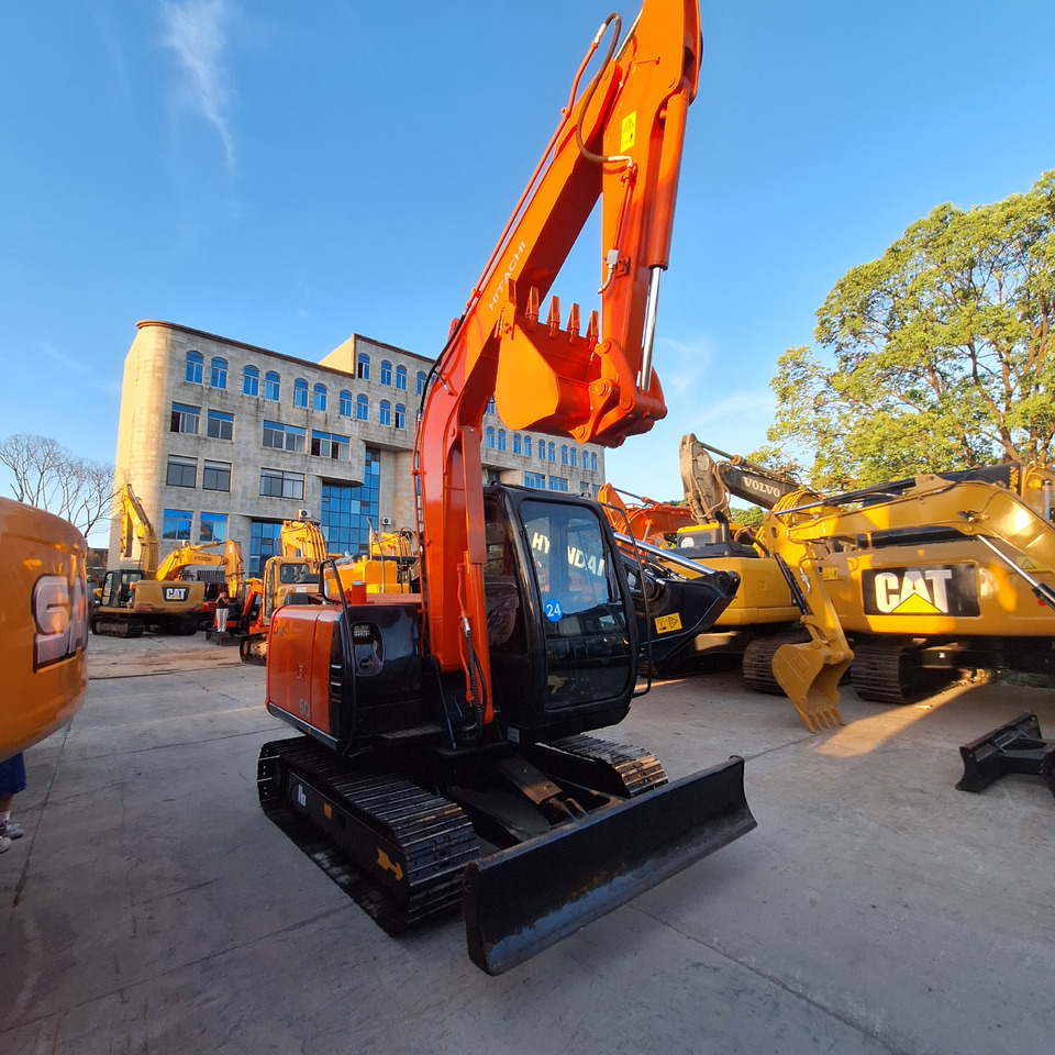 Hitachi ZX60 Excavator - Pásové rýpadlo: obrázek 3 Hitachi ZX60 Excavator - Pásové rýpadlo: obrázek 3