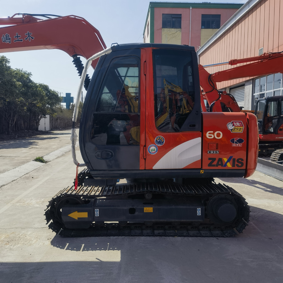 Hitachi ZX60 Excavator - Pásové rýpadlo: obrázek 4 Hitachi ZX60 Excavator - Pásové rýpadlo: obrázek 4