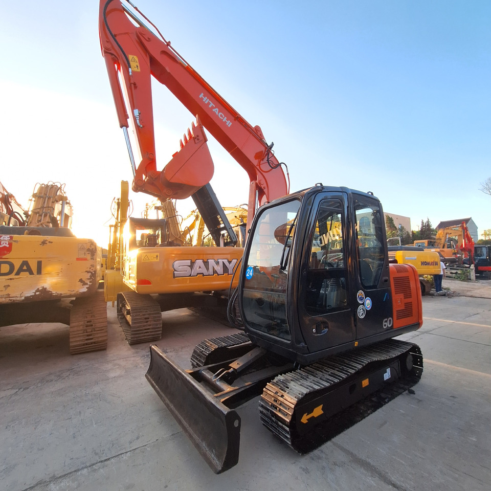 Hitachi ZX60 Excavator - Pásové rýpadlo: obrázek 5 Hitachi ZX60 Excavator - Pásové rýpadlo: obrázek 5