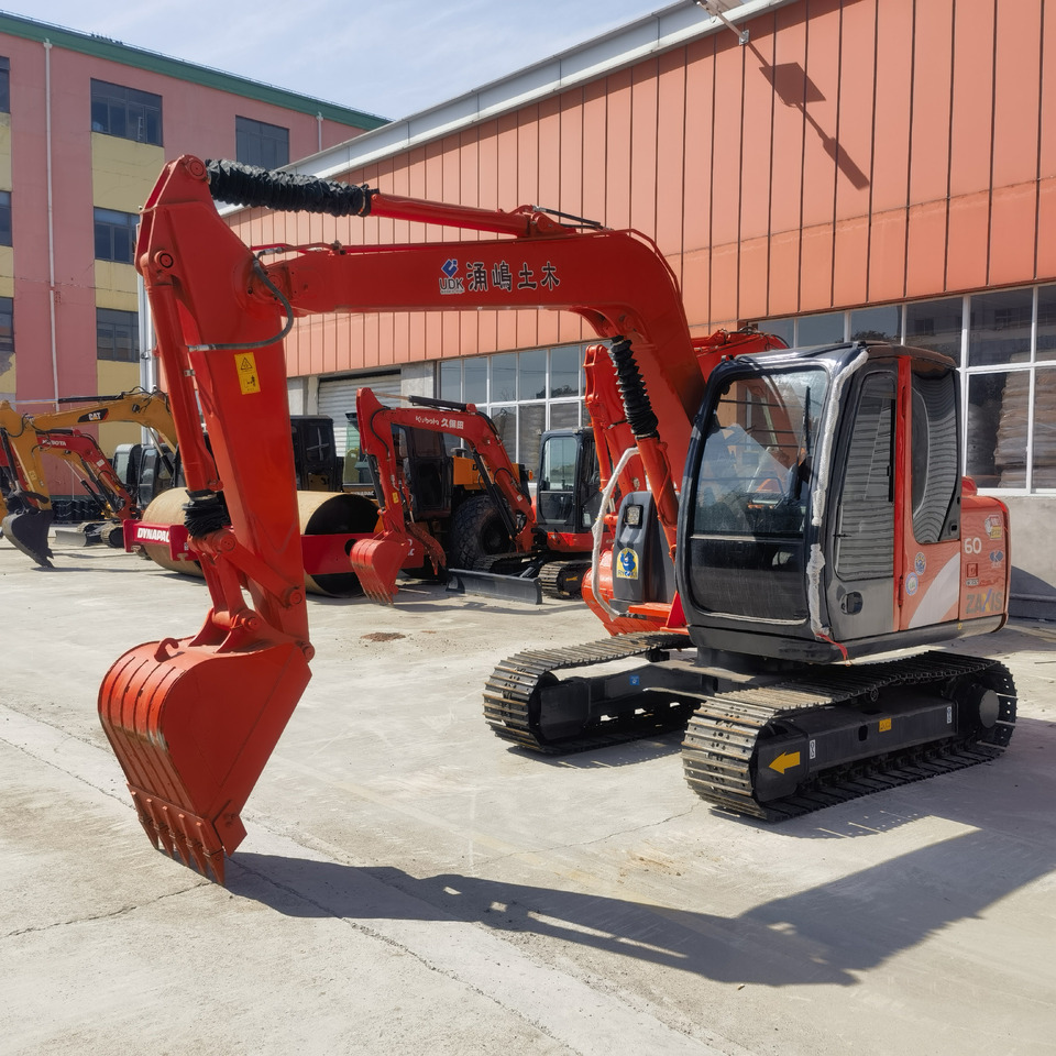 Hitachi ZX60 Excavator - Pásové rýpadlo: obrázek 5 Hitachi ZX60 Excavator - Pásové rýpadlo: obrázek 5