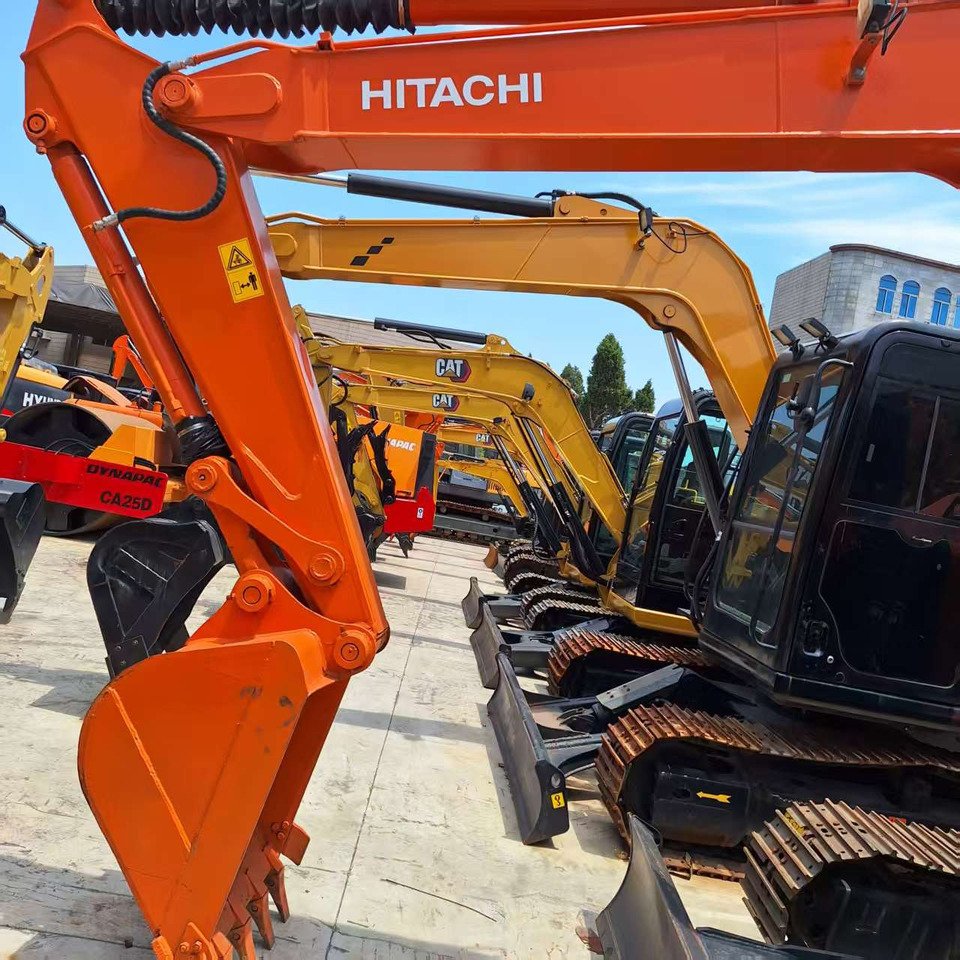 Hitachi ZX70 Excavator - Mini rýpadlo: obrázek 1 Hitachi ZX70 Excavator - Mini rýpadlo: obrázek 1