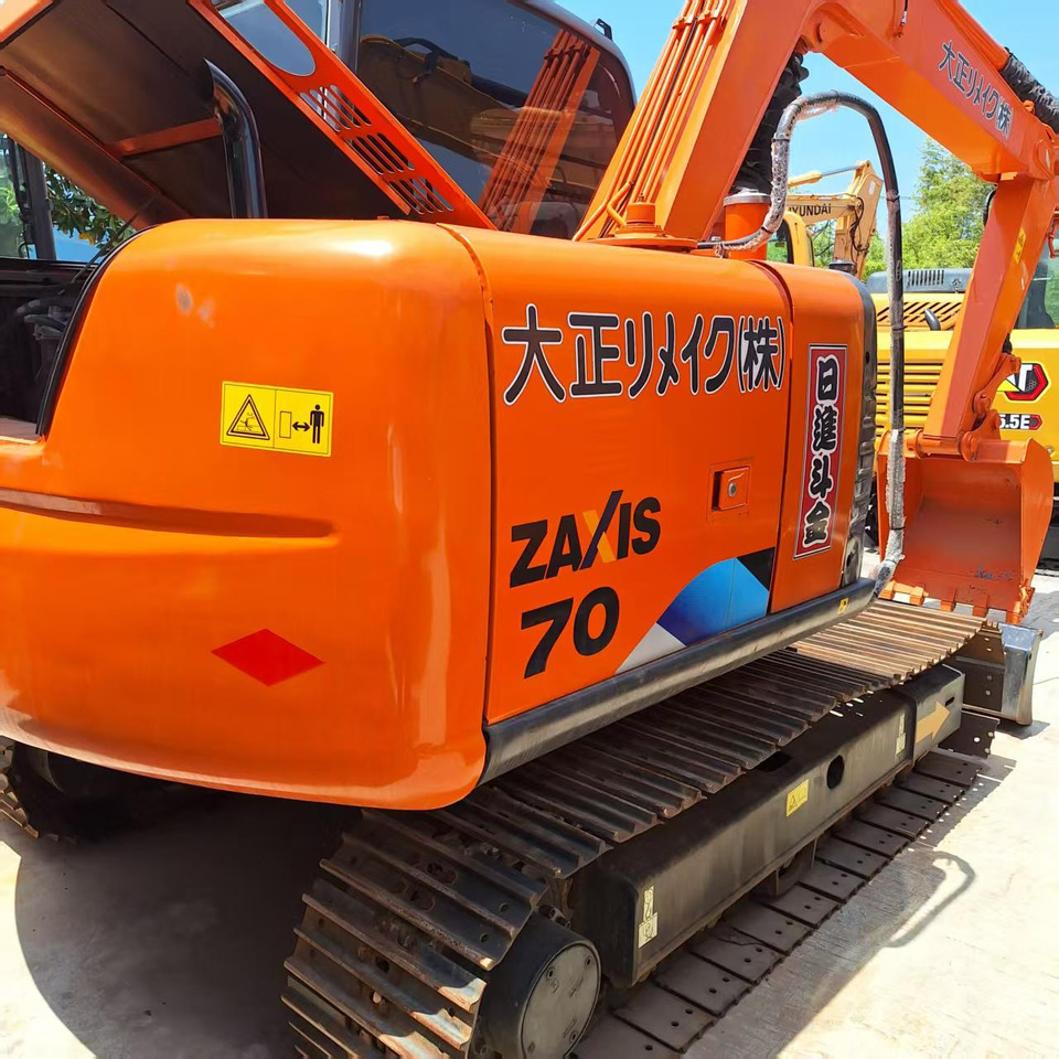 Hitachi ZX70 Excavator - Mini rýpadlo: obrázek 2 Hitachi ZX70 Excavator - Mini rýpadlo: obrázek 2