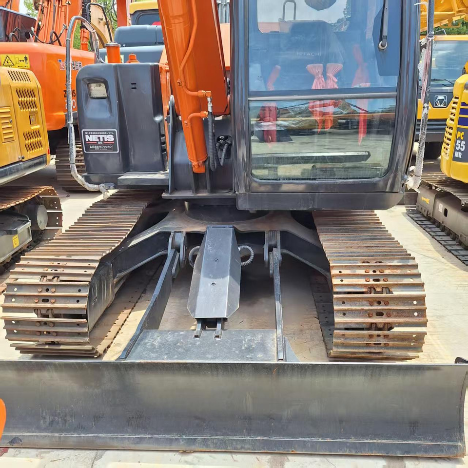 Hitachi ZX70 Excavator - Mini rýpadlo: obrázek 4 Hitachi ZX70 Excavator - Mini rýpadlo: obrázek 4