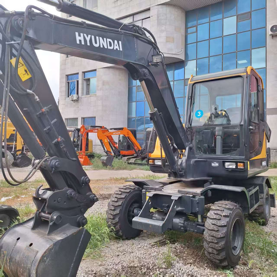 Hyundai HW60 excavator - Kolesové rýpadlo: obrázek 4 Hyundai HW60 excavator - Kolesové rýpadlo: obrázek 4