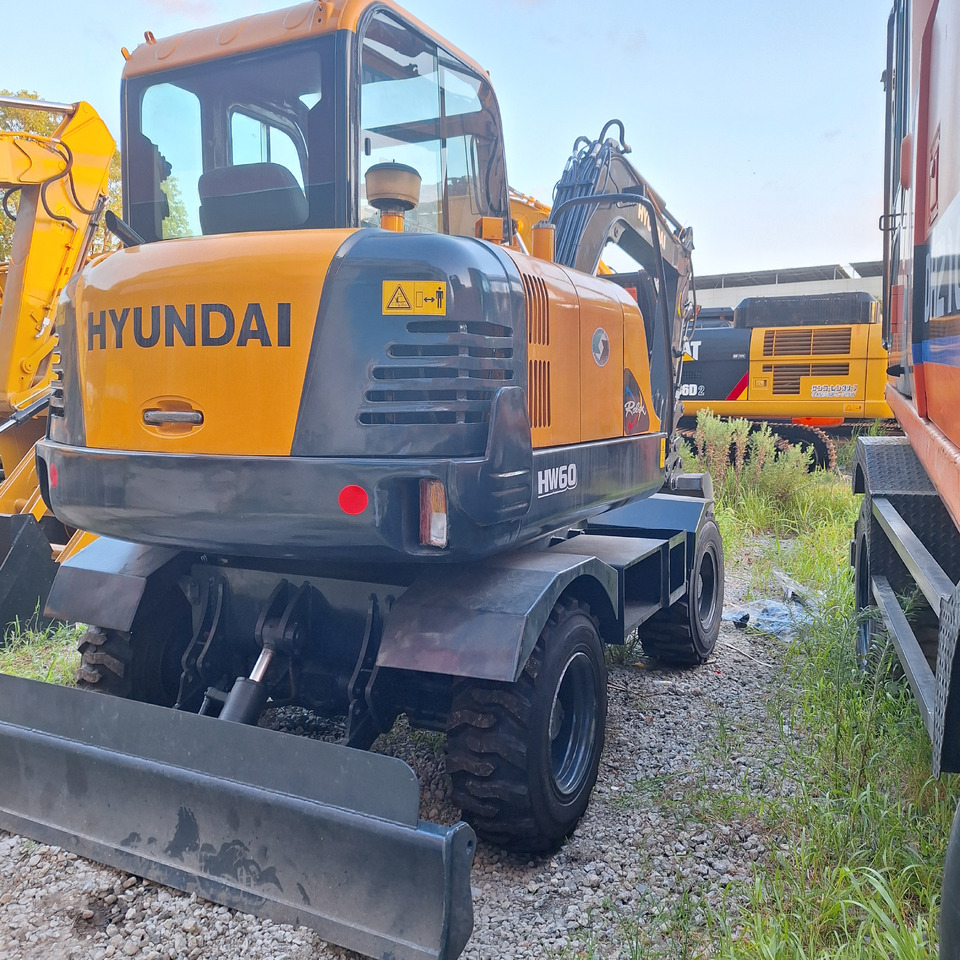 Hyundai HW60 excavator - Kolesové rýpadlo: obrázek 3 Hyundai HW60 excavator - Kolesové rýpadlo: obrázek 3