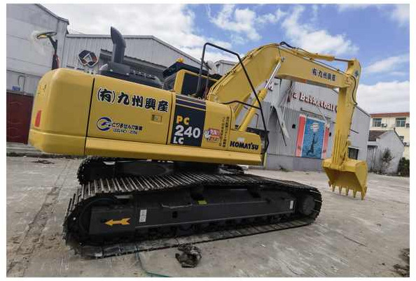 Japan Made Komatsu Second hand PC240LC-8 Excavator Used Construction Machine Komatsu Digger For Sale - Pásové rýpadlo: obrázek 1 Japan Made Komatsu Second hand PC240LC-8 Excavator Used Construction Machine Komatsu Digger For Sale - Pásové rýpadlo: obrázek 1