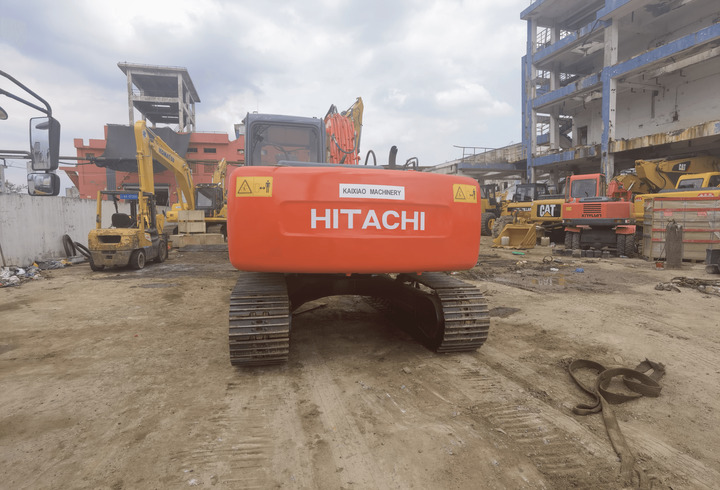 Japan made used hitachi ex120-5 ex120 crawler excavator ex200 ex200-5 zx120 zx200 zx210 FOR SALE - Pásové rýpadlo: obrázek 5 Japan made used hitachi ex120-5 ex120 crawler excavator ex200 ex200-5 zx120 zx200 zx210 FOR SALE - Pásové rýpadlo: obrázek 5