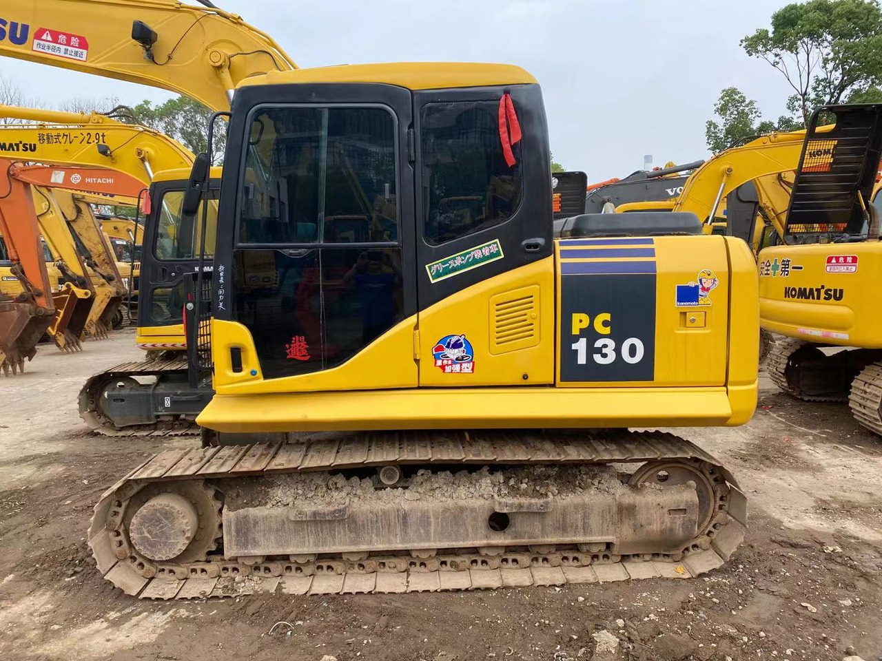 Komatsu PC130-7 excavator - Pásové rýpadlo: obrázek 3 Komatsu PC130-7 excavator - Pásové rýpadlo: obrázek 3
