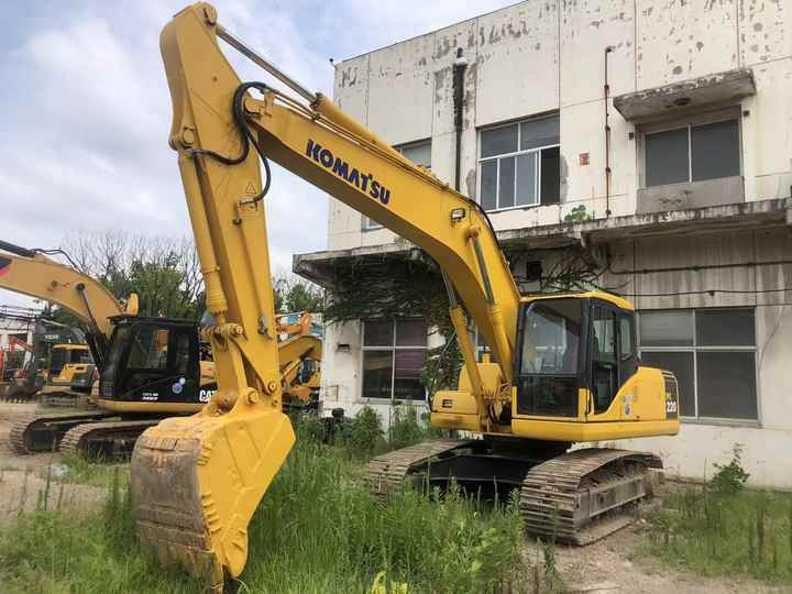 Komatsu PC220-7 - Pásové rýpadlo: obrázek 5 Komatsu PC220-7 - Pásové rýpadlo: obrázek 5