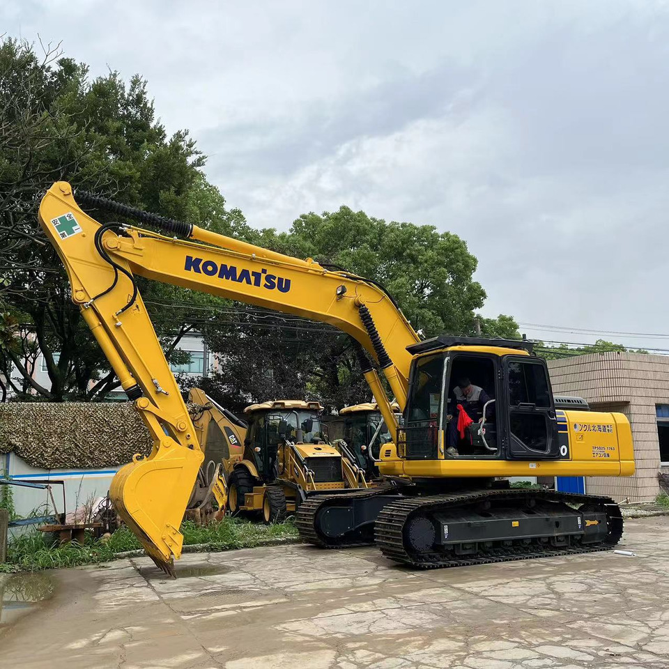 Komatsu PC220-8 Excavator - Pásové rýpadlo: obrázek 1 Komatsu PC220-8 Excavator - Pásové rýpadlo: obrázek 1