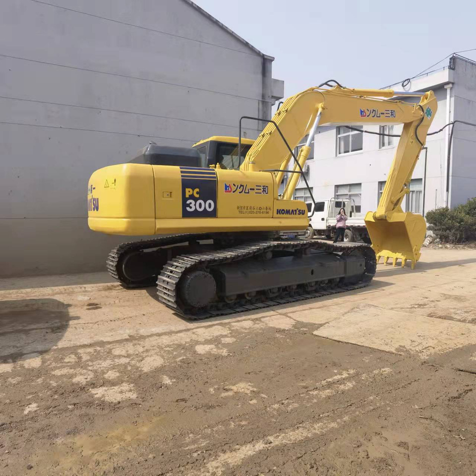 Komatsu PC300-7 Excavator - Pásové rýpadlo: obrázek 1 Komatsu PC300-7 Excavator - Pásové rýpadlo: obrázek 1
