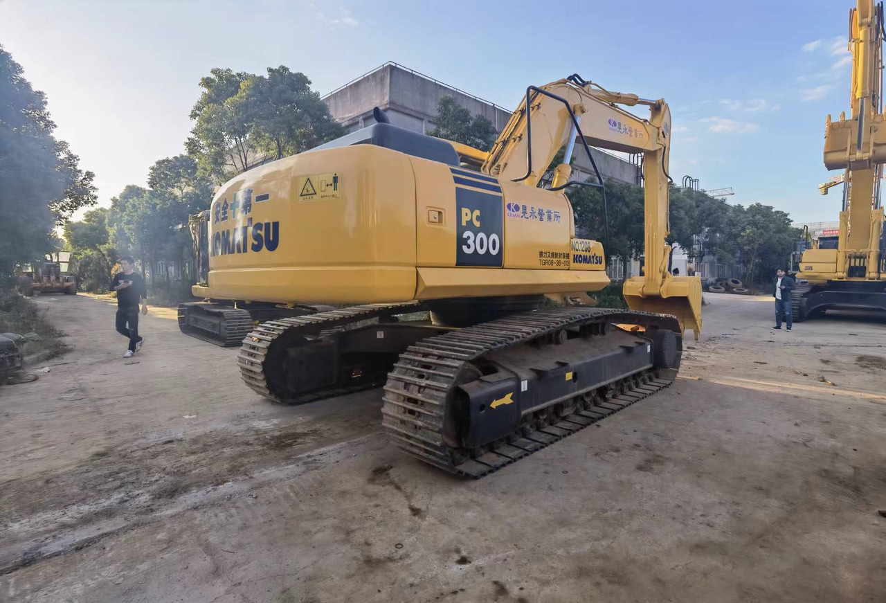 Komatsu PC300-7 Excavator - Pásové rýpadlo: obrázek 1 Komatsu PC300-7 Excavator - Pásové rýpadlo: obrázek 1