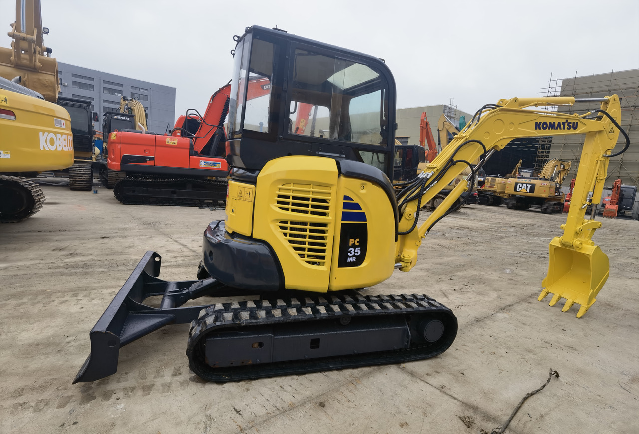 Komatsu PC35MR-3 Excavator - Pásové rýpadlo: obrázek 2 Komatsu PC35MR-3 Excavator - Pásové rýpadlo: obrázek 2