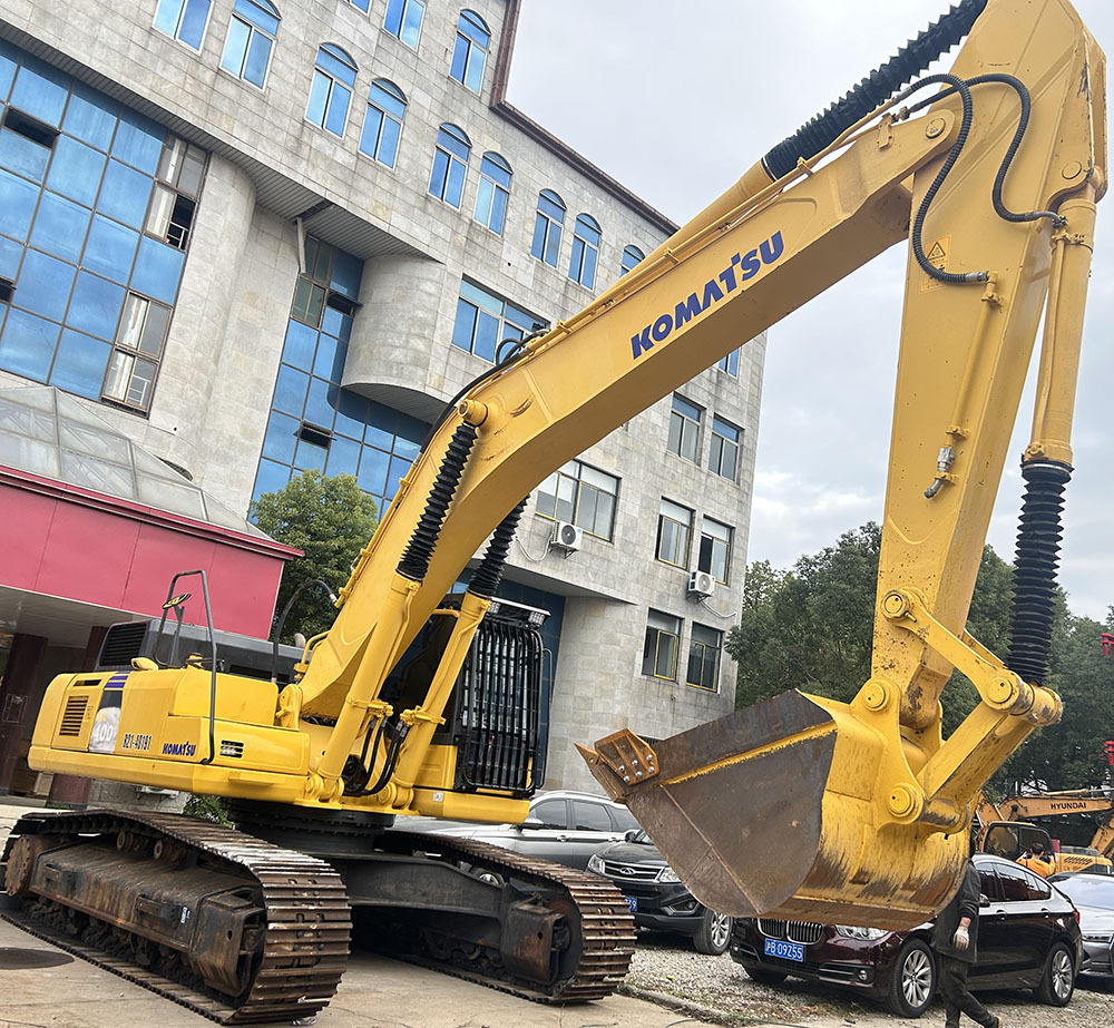 Komatsu PC400-8 excavator - Pásové rýpadlo: obrázek 4 Komatsu PC400-8 excavator - Pásové rýpadlo: obrázek 4