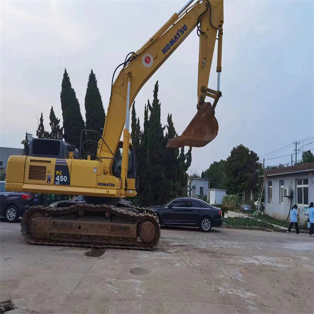 Komatsu PC450 -8 - Pásové rýpadlo: obrázek 4 Komatsu PC450 -8 - Pásové rýpadlo: obrázek 4
