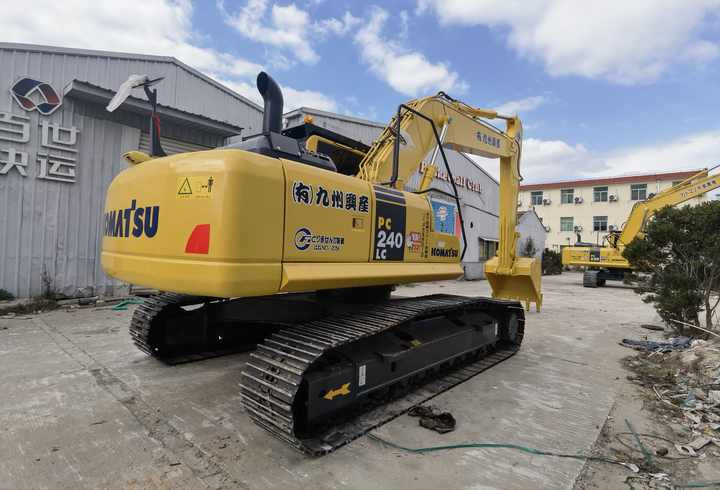 Original Japan High Quality Used excavators Komatsu PC240lc-8 large excavator pc240-8 Crawler excavator for sale - Pásové rýpadlo: obrázek 4 Original Japan High Quality Used excavators Komatsu PC240lc-8 large excavator pc240-8 Crawler excavator for sale - Pásové rýpadlo: obrázek 4