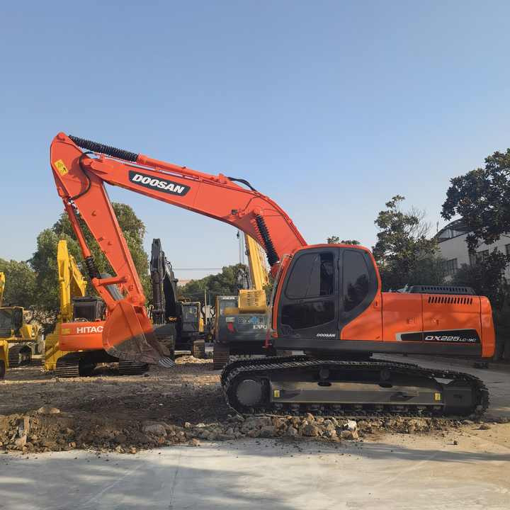 Original Used Excavators Doosan Dx225 Crawler Excavator 22 ton doosan DX22LC used Korea made Doosan excavator - Pásové rýpadlo: obrázek 5 Original Used Excavators Doosan Dx225 Crawler Excavator 22 ton doosan DX22LC used Korea made Doosan excavator - Pásové rýpadlo: obrázek 5