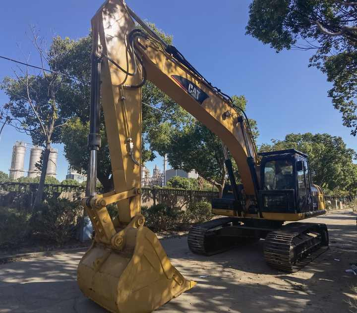 Original second-hand machinery equipment CAT 325C japanese used excavator for sale in shanghai - Pásové rýpadlo: obrázek 4 Original second-hand machinery equipment CAT 325C japanese used excavator for sale in shanghai - Pásové rýpadlo: obrázek 4