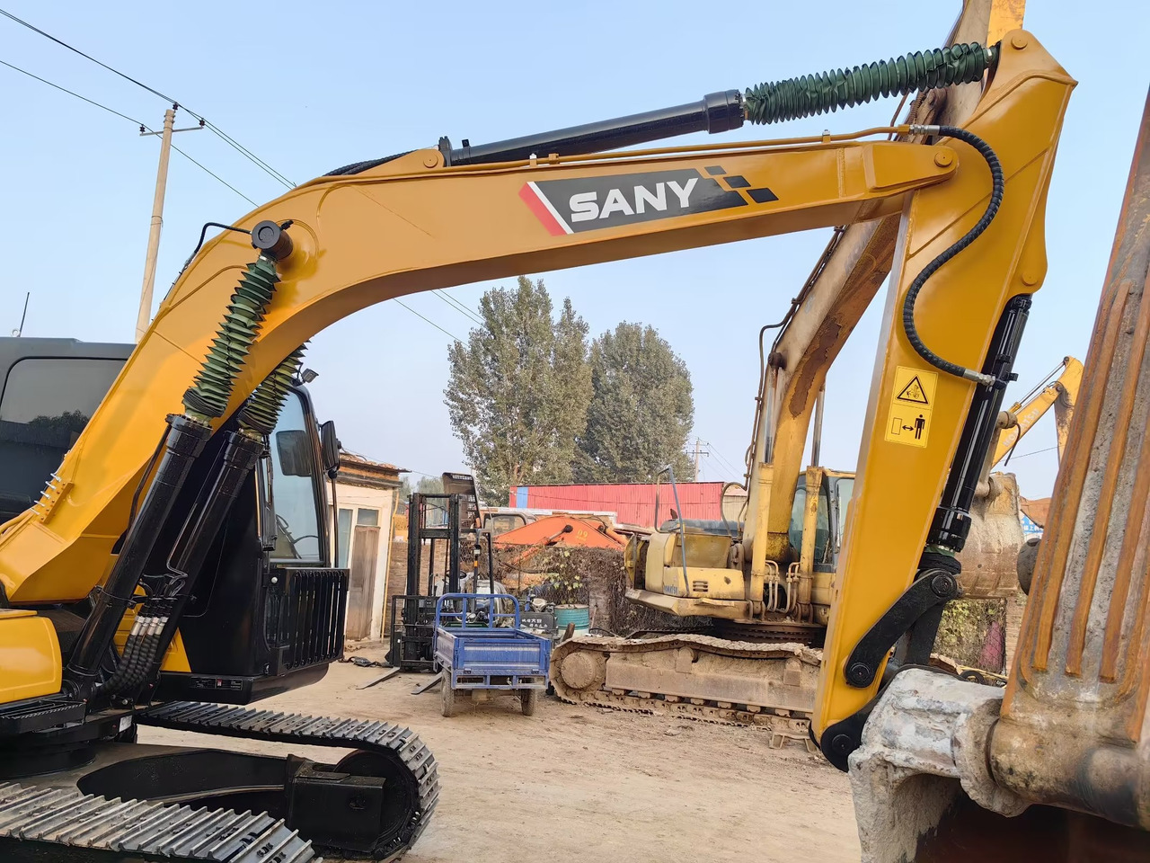 SANY 135C Excavator - Pásové rýpadlo: obrázek 5 SANY 135C Excavator - Pásové rýpadlo: obrázek 5