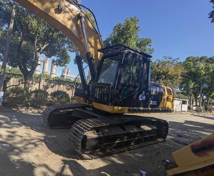 Second Hand CAT 325C high quality and good performance machine digger crawler used excavator in stock - Pásové rýpadlo: obrázek 2 Second Hand CAT 325C high quality and good performance machine digger crawler used excavator in stock - Pásové rýpadlo: obrázek 2