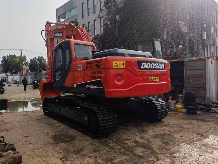 South Korea Used Crawler Hydraulic Excavator Doosan Excavadora DX225LC DX225 Excavator In Stock For Sale - Pásové rýpadlo: obrázek 2 South Korea Used Crawler Hydraulic Excavator Doosan Excavadora DX225LC DX225 Excavator In Stock For Sale - Pásové rýpadlo: obrázek 2