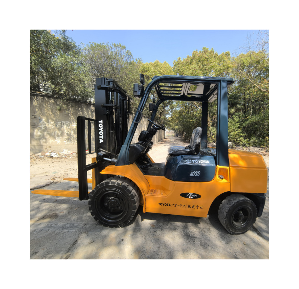 Toyota FD30 Forklift - Dieselový vysokozdvižný vozík: obrázek 3 Toyota FD30 Forklift - Dieselový vysokozdvižný vozík: obrázek 3