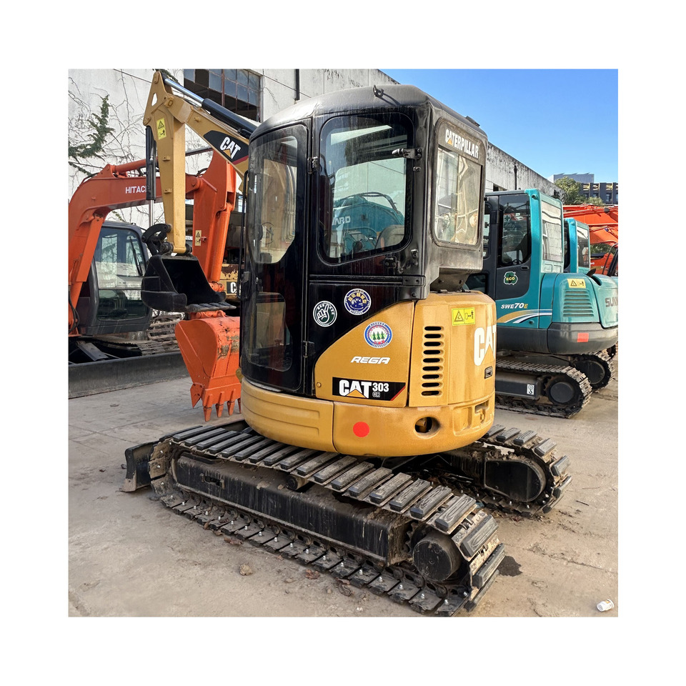 Used CAT 303CR mini excavator - Mini rýpadlo: obrázek 2 Used CAT 303CR mini excavator - Mini rýpadlo: obrázek 2
