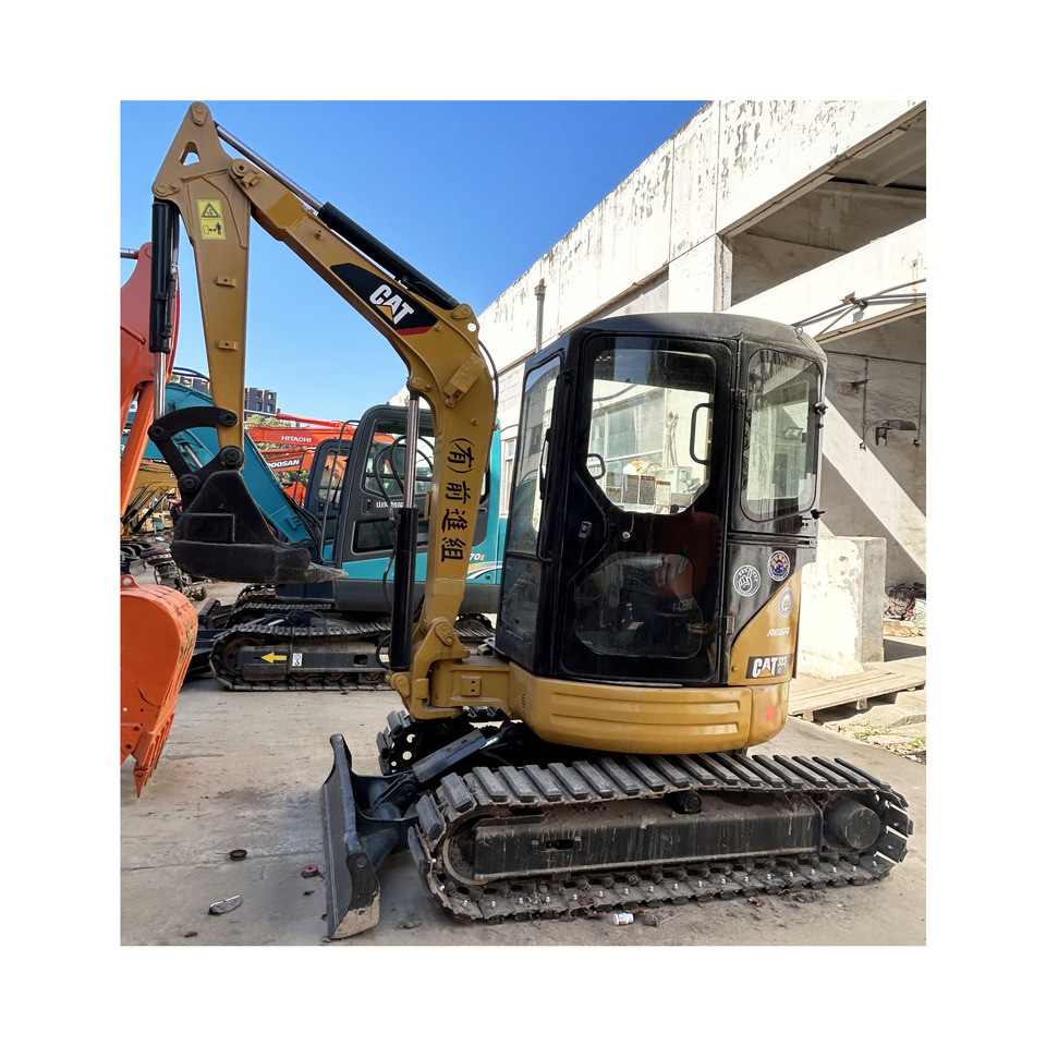 Used CAT 303CR mini excavator - Mini rýpadlo: obrázek 3 Used CAT 303CR mini excavator - Mini rýpadlo: obrázek 3