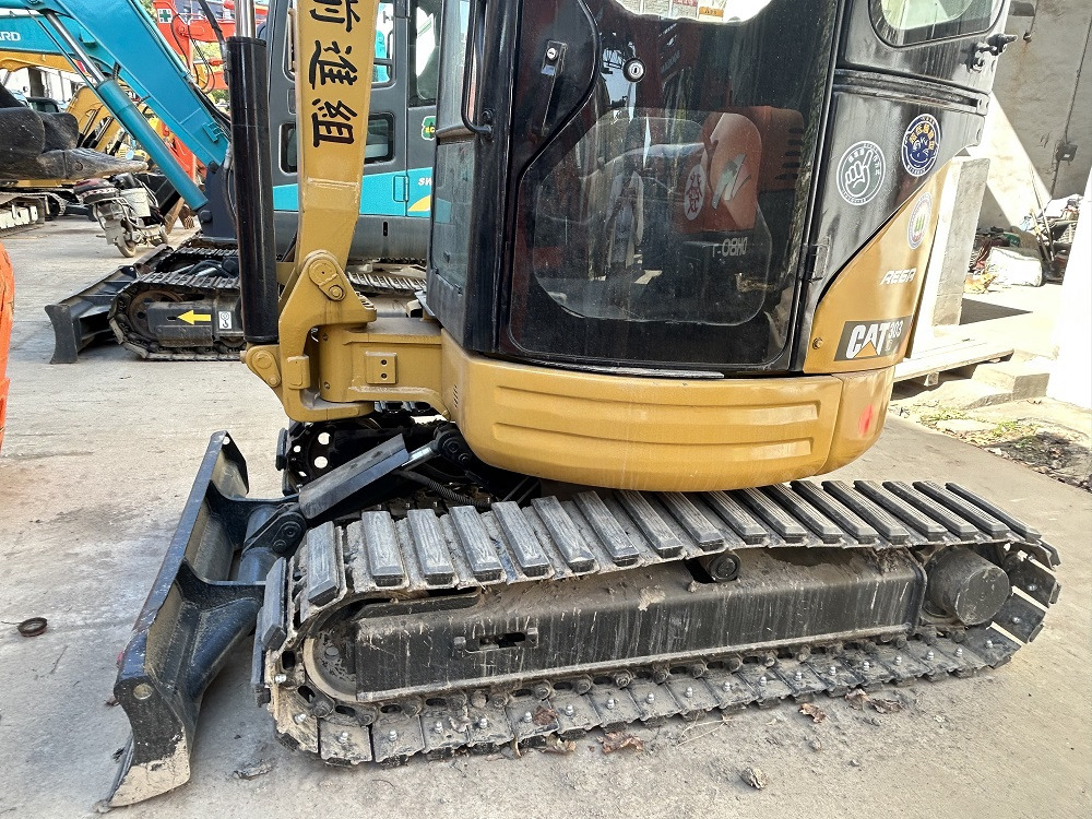 Used CAT 303CR mini excavator - Mini rýpadlo: obrázek 4 Used CAT 303CR mini excavator - Mini rýpadlo: obrázek 4
