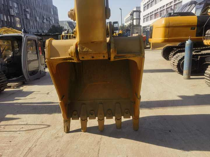 Used CAT 323DL excavator second hand Caterpillar 323DL excavator with good condition and high performance in stock - Pásové rýpadlo: obrázek 4 Used CAT 323DL excavator second hand Caterpillar 323DL excavator with good condition and high performance in stock - Pásové rýpadlo: obrázek 4