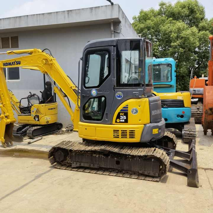 Used Komatsu PC35MR excavator Japanese Original Crawler 3 Tons Second Used Mini Excavator in stock - Pásové rýpadlo: obrázek 4 Used Komatsu PC35MR excavator Japanese Original Crawler 3 Tons Second Used Mini Excavator in stock - Pásové rýpadlo: obrázek 4