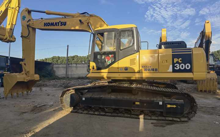 Used Original Japan Second Hand Komatsu PC300-7 Digger 30 ton Excavator Machine for sale - Pásové rýpadlo: obrázek 4 Used Original Japan Second Hand Komatsu PC300-7 Digger 30 ton Excavator Machine for sale - Pásové rýpadlo: obrázek 4