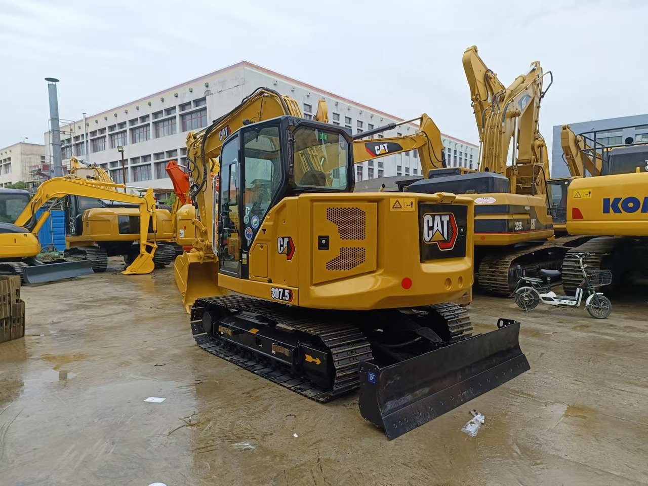 Used cat 307.5 excavator - Mini rýpadlo: obrázek 1 Used cat 307.5 excavator - Mini rýpadlo: obrázek 1