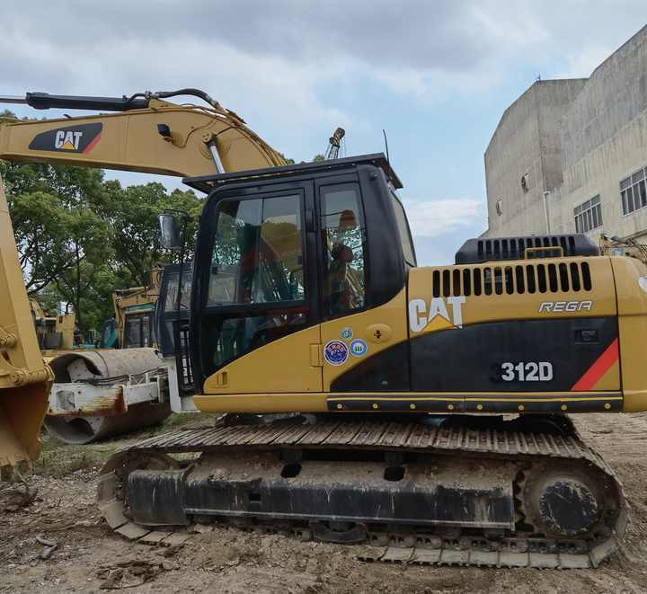 Used earth moving machinery used excavator cat312 12ton Cat 315D 312D 320d 330d for sale - Pásové rýpadlo: obrázek 2 Used earth moving machinery used excavator cat312 12ton Cat 315D 312D 320d 330d for sale - Pásové rýpadlo: obrázek 2
