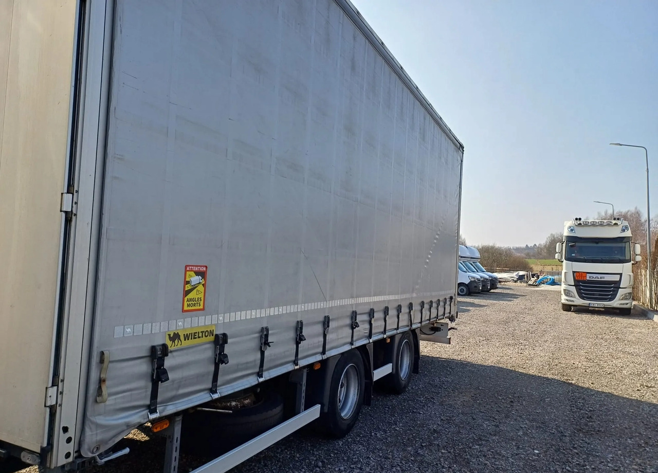 DAF XF 480 SUPER SPACE CAB / ZESTAW TANDEM PRZEJAZDOWY 120m3 - Plachtový nákladní auto: obrázek 4 DAF XF 480 SUPER SPACE CAB / ZESTAW TANDEM PRZEJAZDOWY 120m3 - Plachtový nákladní auto: obrázek 4