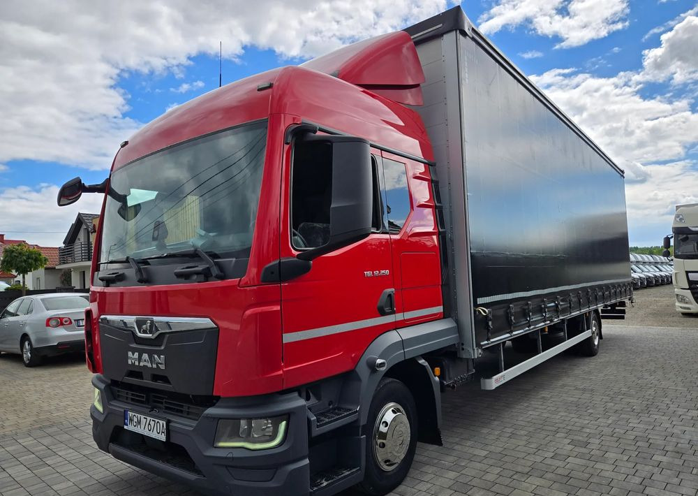 MAN TGL 12.250 - Plachtový nákladní auto: obrázek 4 MAN TGL 12.250 - Plachtový nákladní auto: obrázek 4