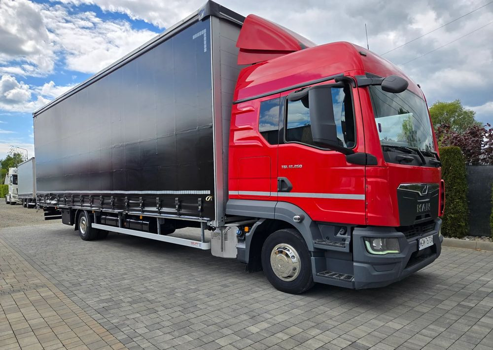 MAN TGL 12.250 - Plachtový nákladní auto: obrázek 1 MAN TGL 12.250 - Plachtový nákladní auto: obrázek 1