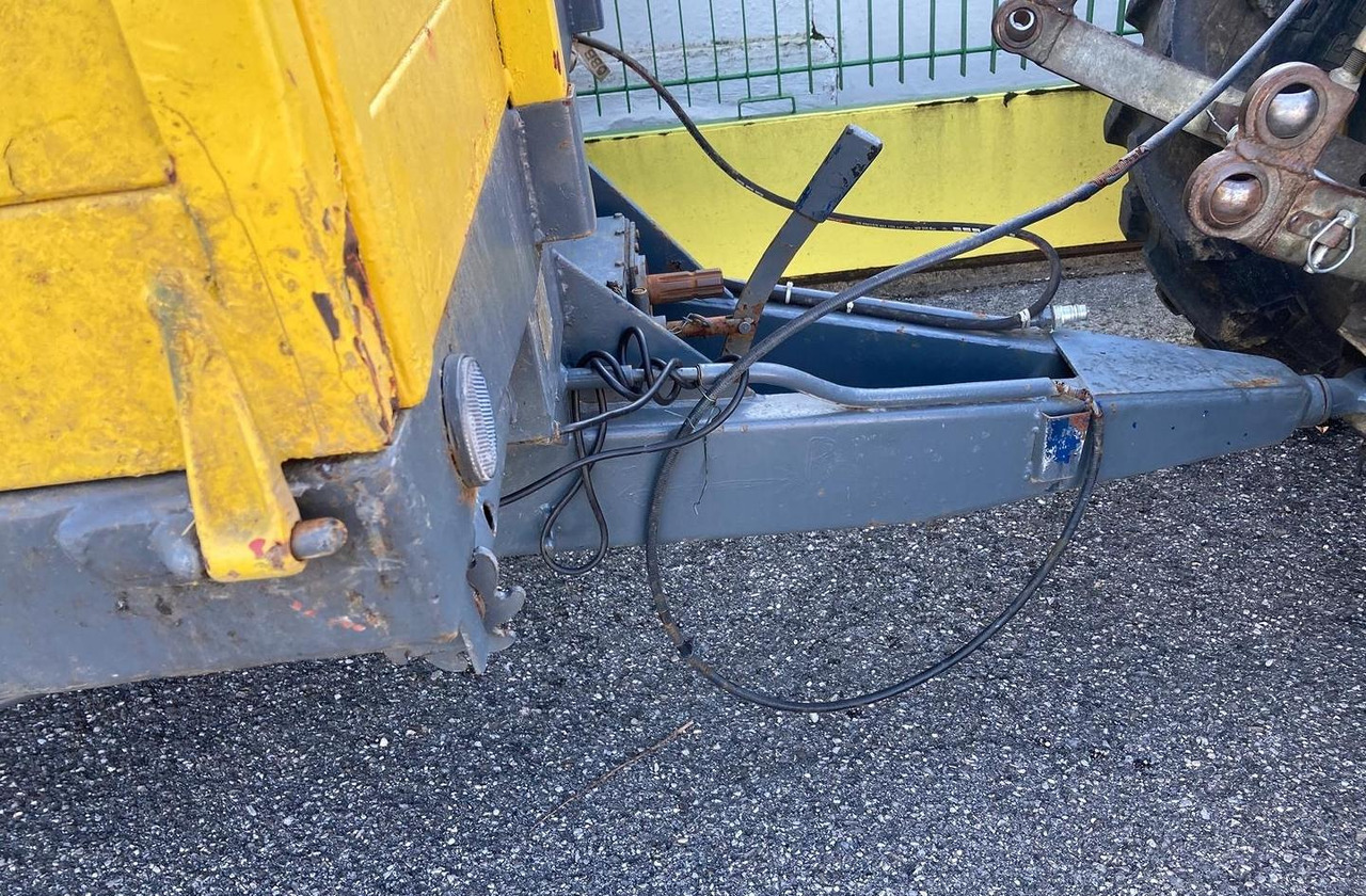 RIMORCHIO PRADELLA PT 50 TRAZIONATO - Traktor: obrázek 5 RIMORCHIO PRADELLA PT 50 TRAZIONATO - Traktor: obrázek 5