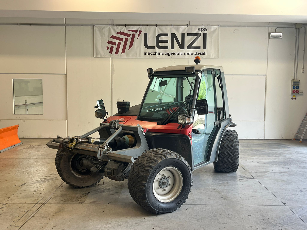AEBI TT 270 - Traktor: obrázek 1 AEBI TT 270 - Traktor: obrázek 1